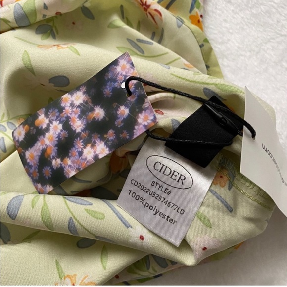 NWT Floral Cut Out Stomach Puffed Sleeve Midi Dress - Picture 12 of 14